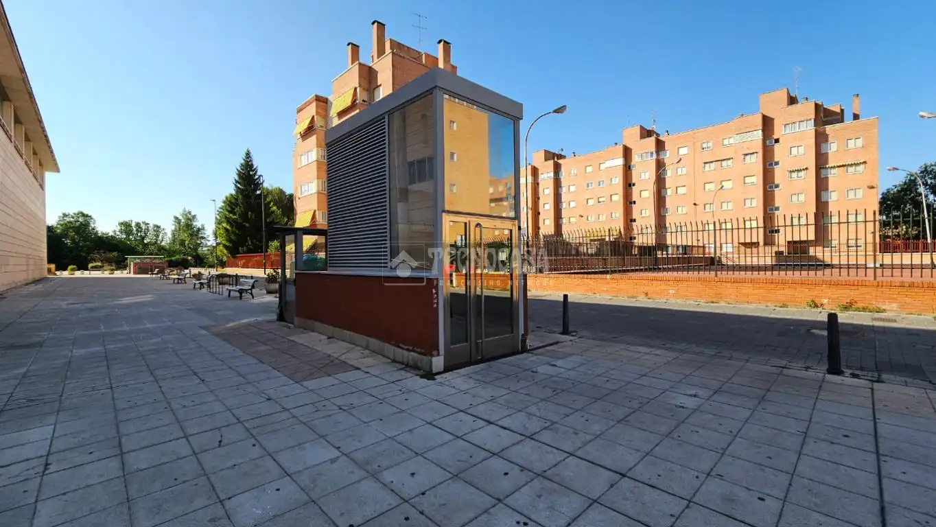 Vista exterior de Garaje en venta en Valladolid