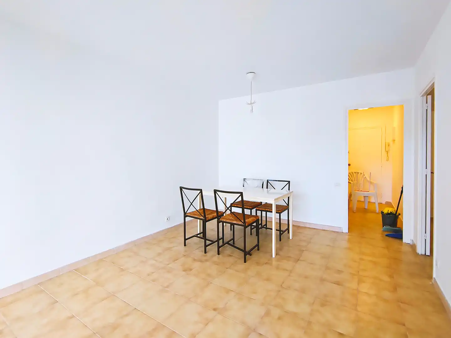 Esszimmer von Wohnung zum Verkauf in Sant Pol de Mar mit Terrasse, Ofen und Gemeinschaftspool