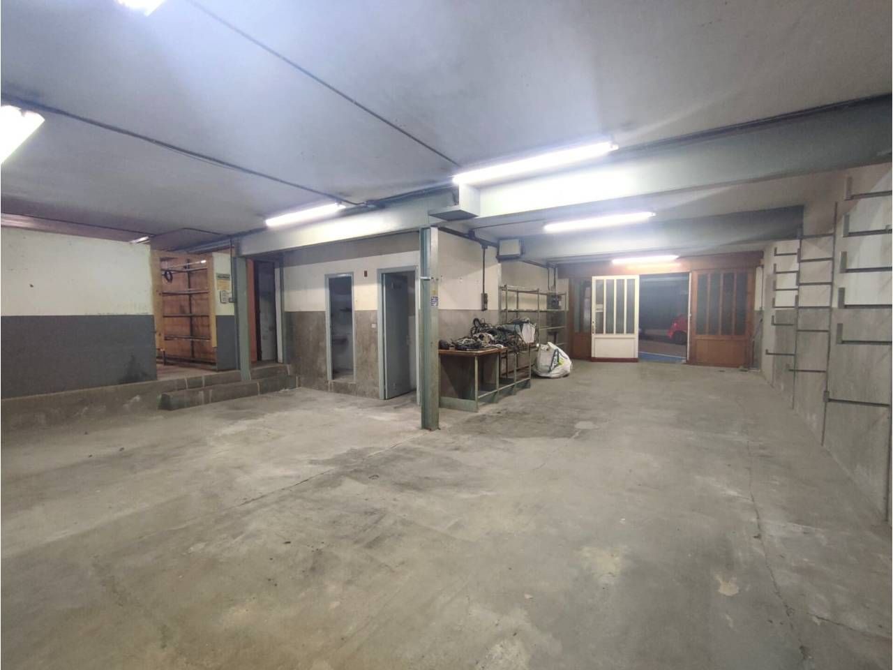 Local de lloguer a Calle MESTRE ANTONI TORELLÓ