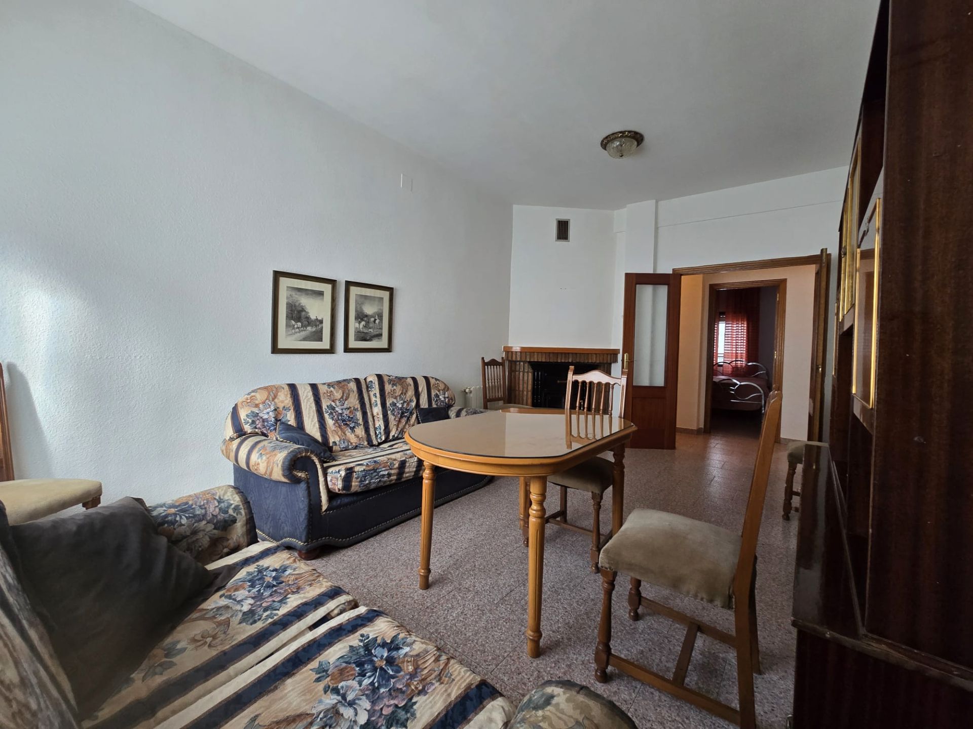 Sala d'estar de Casa o xalet en venda en Alcaracejos amb Moblat