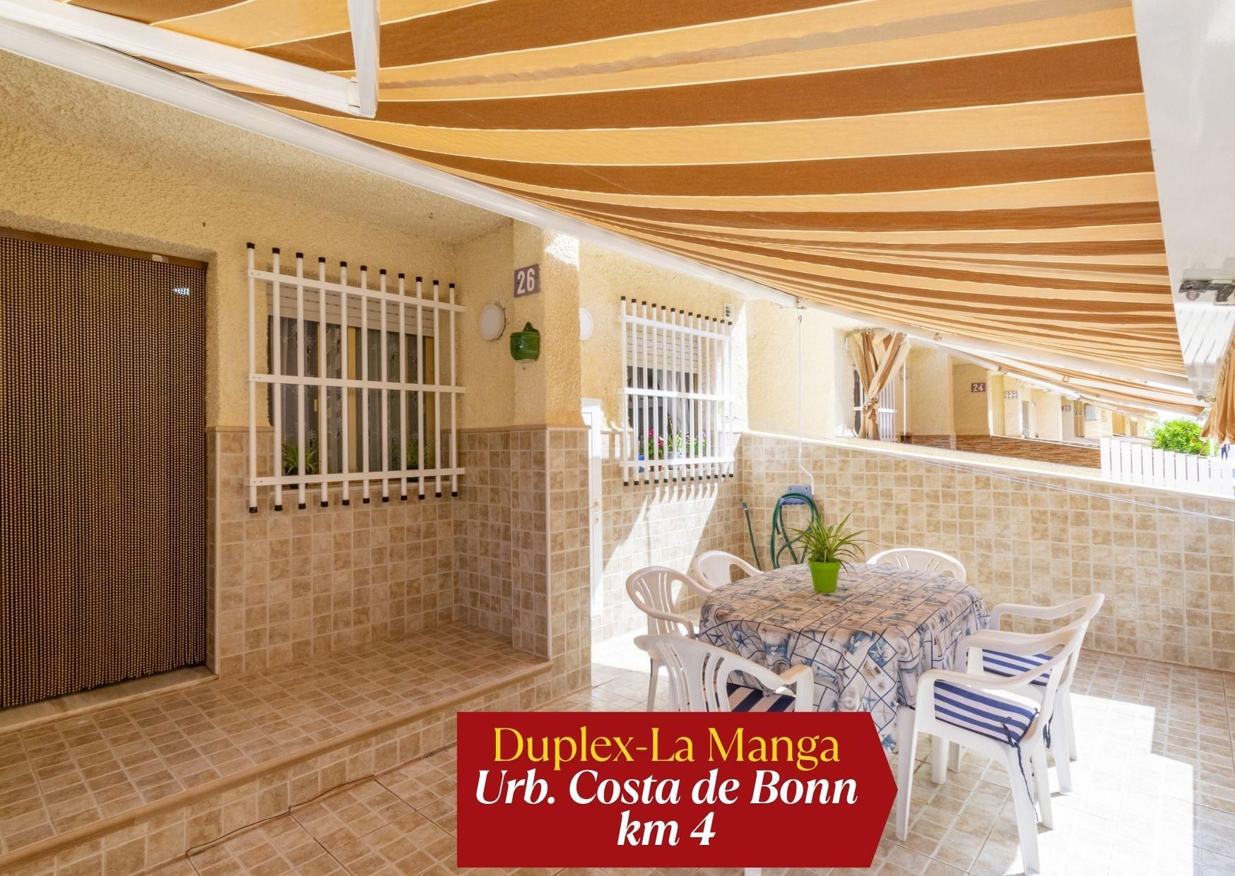 Vista exterior de Dúplex en venda en La Manga del Mar Menor amb Jardí privat, Terrassa i Traster