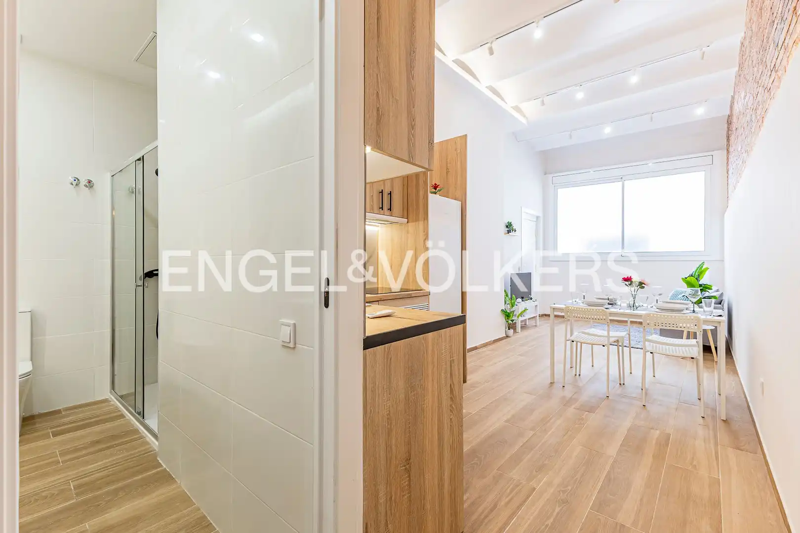 Cuina de Apartament en venda en Barcelona amb Aire condicionat i Calefacció