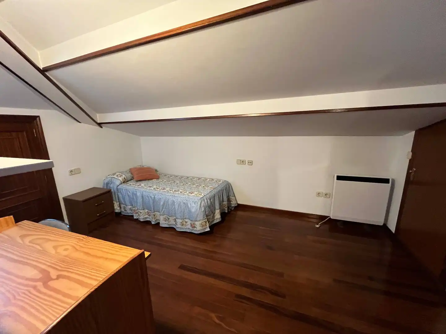 Habitación de Ático de alquiler en Santiago de Compostela  con Amueblado