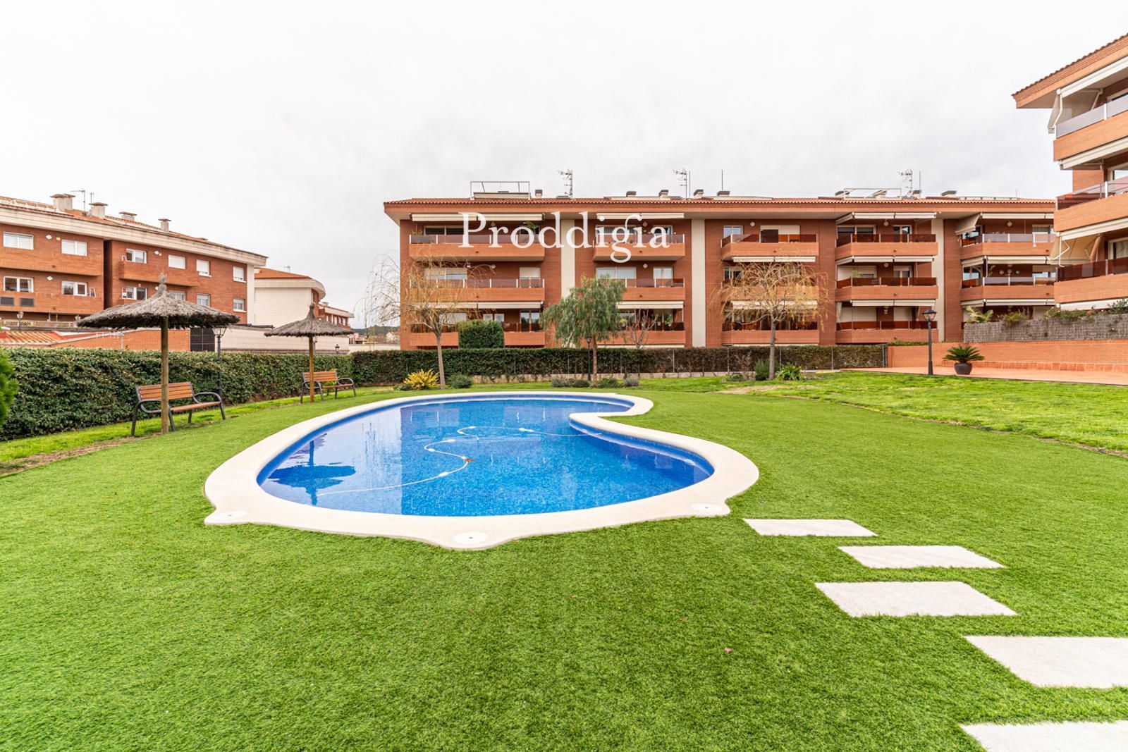 Swimming pool of Flat for sale in Sant Quirze del Vallès  with Air Conditioner, Terrace and Swimming Pool