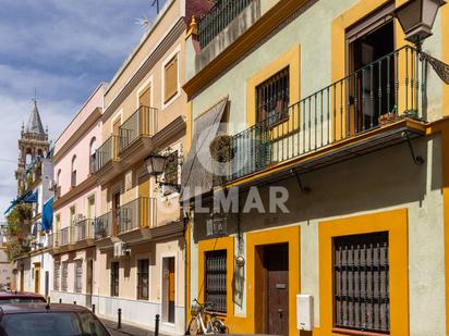 Exterior view of Flat for sale in  Sevilla Capital