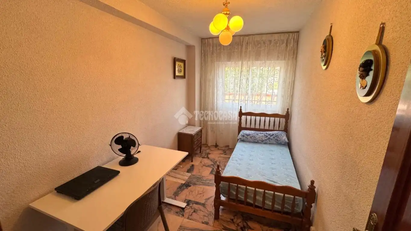 Bedroom of Flat for rent in Granada
