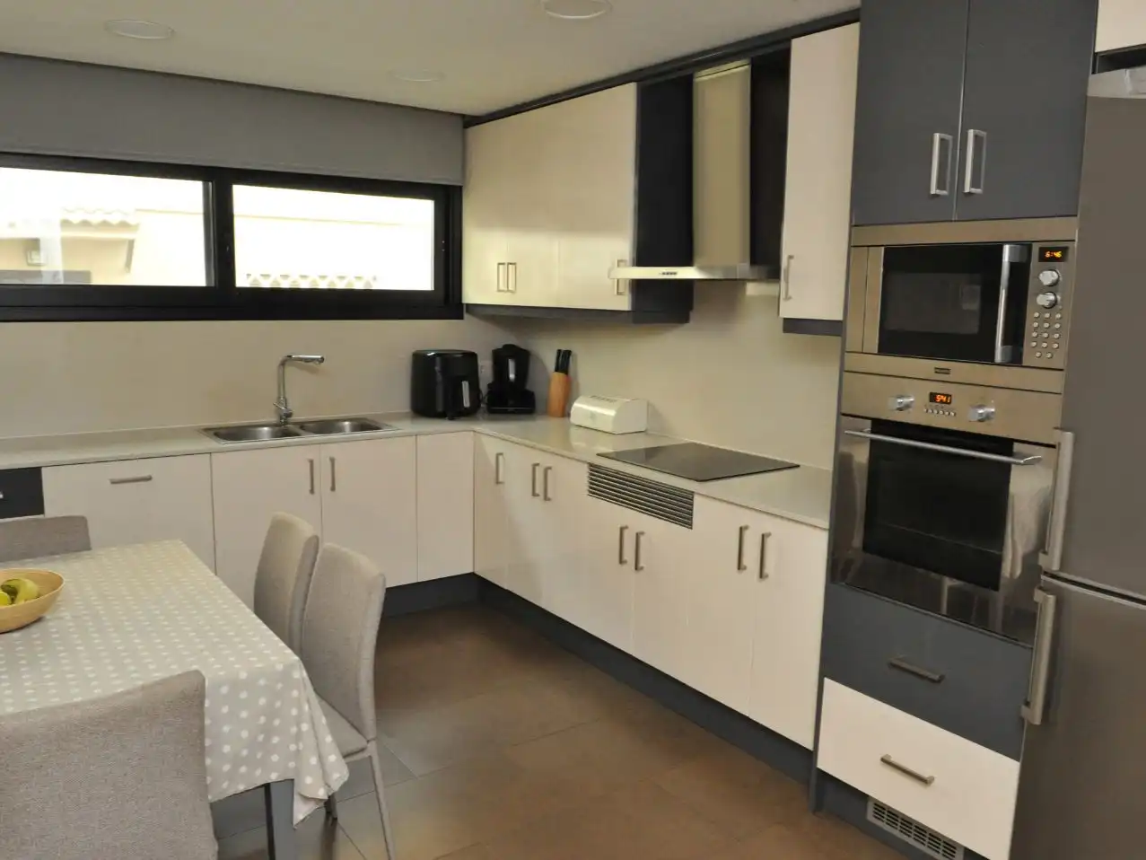 Casa aparellada amb jardí en venda a Carrer Marroc 54, imagen 7
