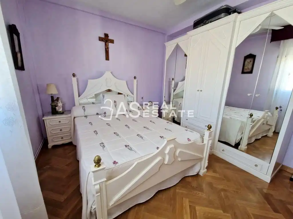 Schlafzimmer von Wohnung zum Verkauf in Móstoles mit Möbliert