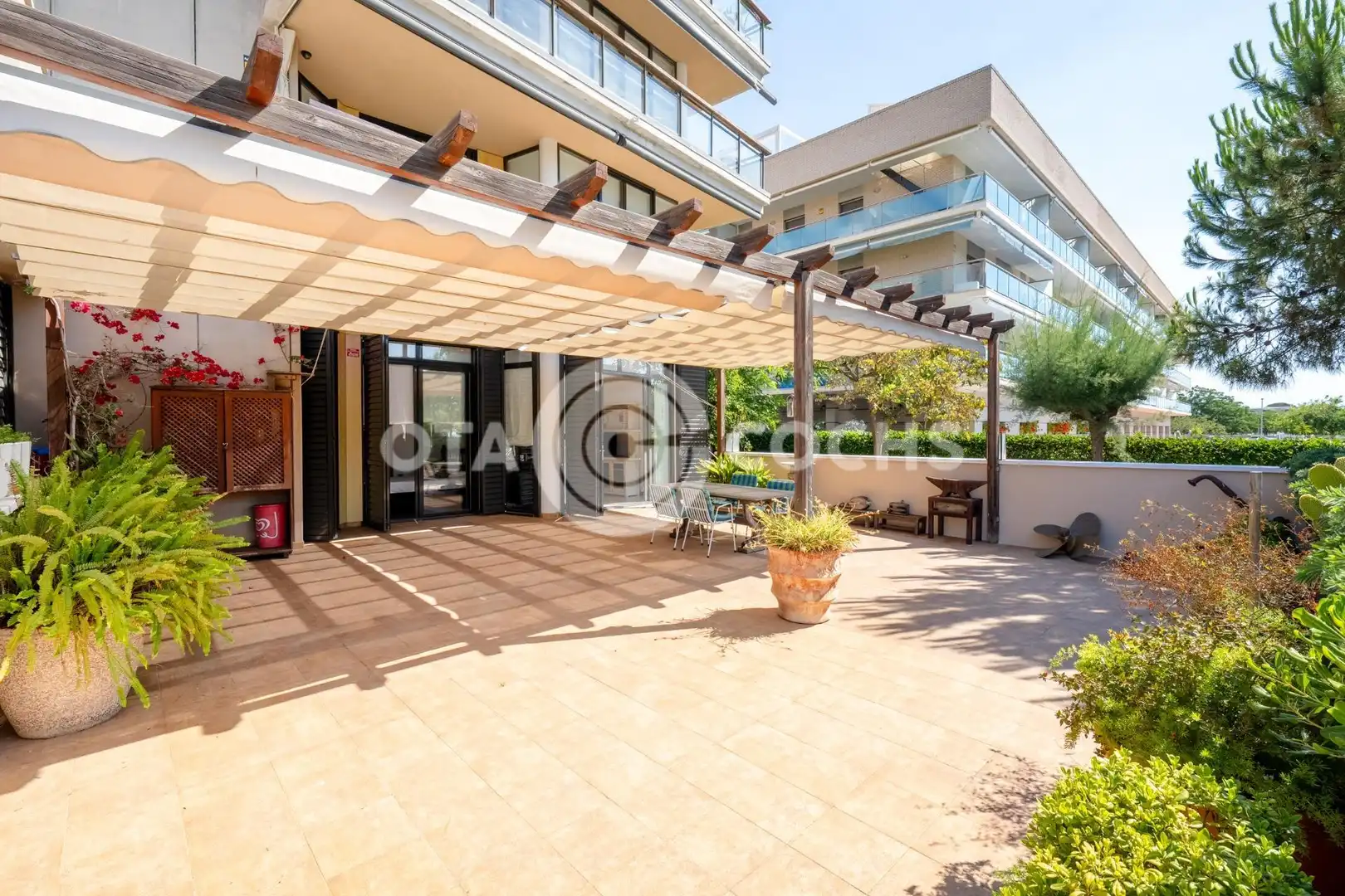 Planta baixa en venda a Carrer RIU BRUGENT, Els Esquirols