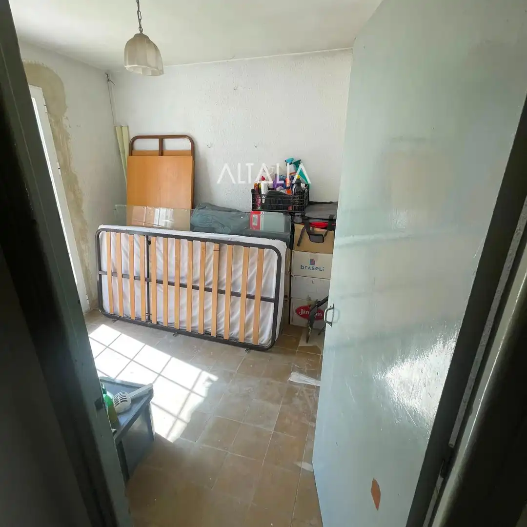 Dormitori de Casa adosada en venda en Cuenca amb Terrassa