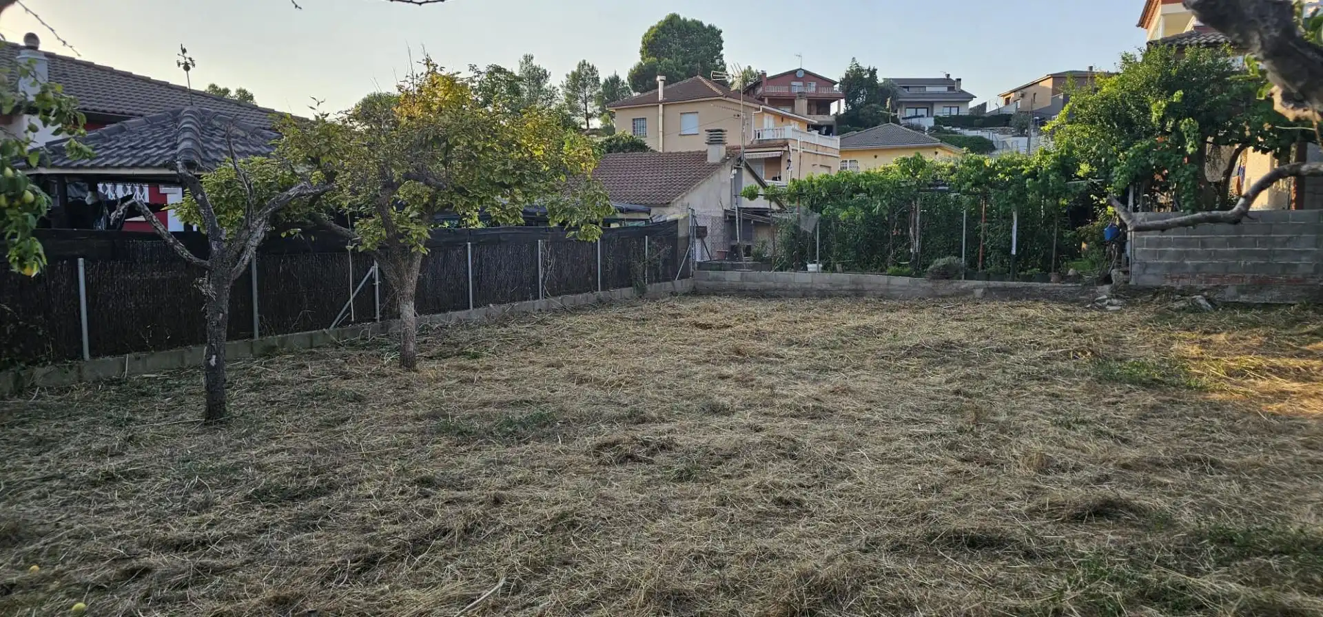 Residential land for sale in de Mercè Rodoreda