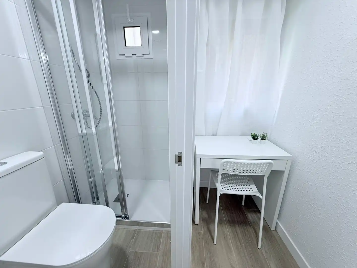 Room in Calle del Puerto del Bruch, 7, Casco Histórico de Vallecas