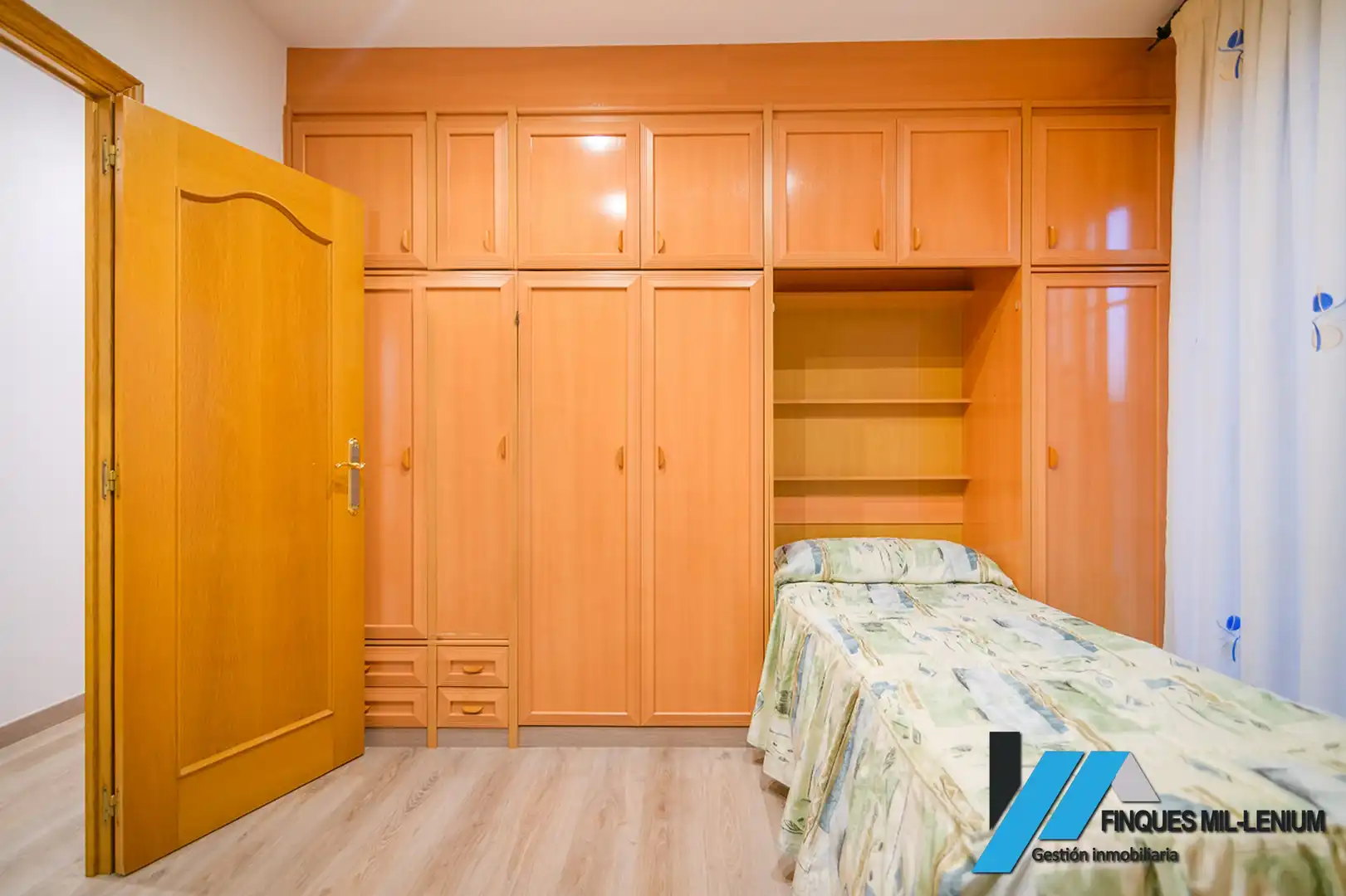 Flat for sale in Passeig Maragall