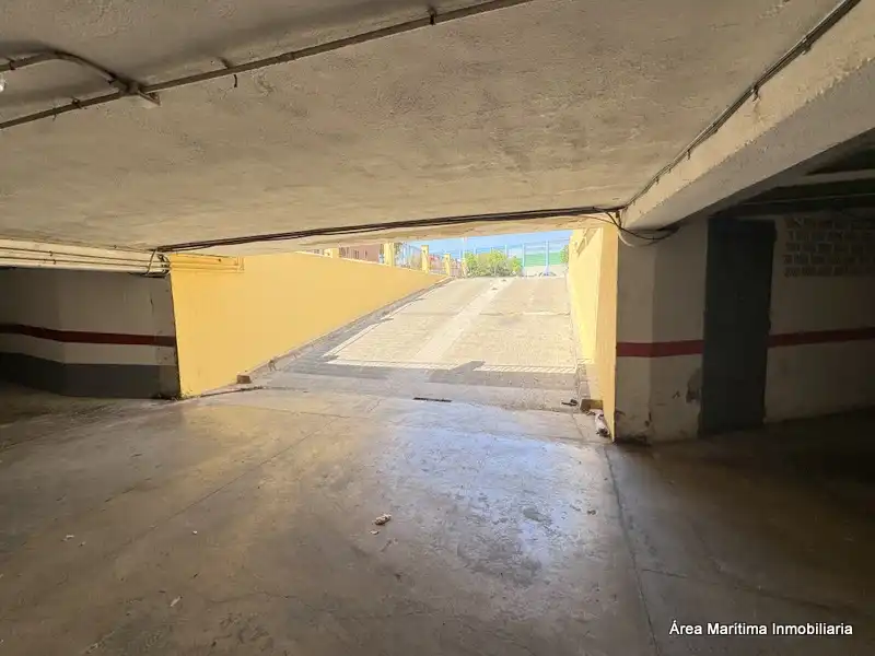 Parkplatz von Garage zur Miete in Alboraya