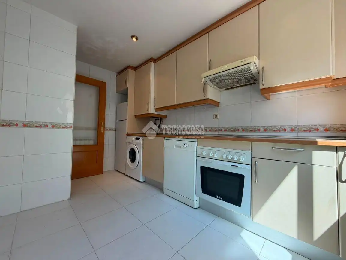 Küche von Wohnung zum Verkauf in Madrid mit Klimaanlage und Heizung