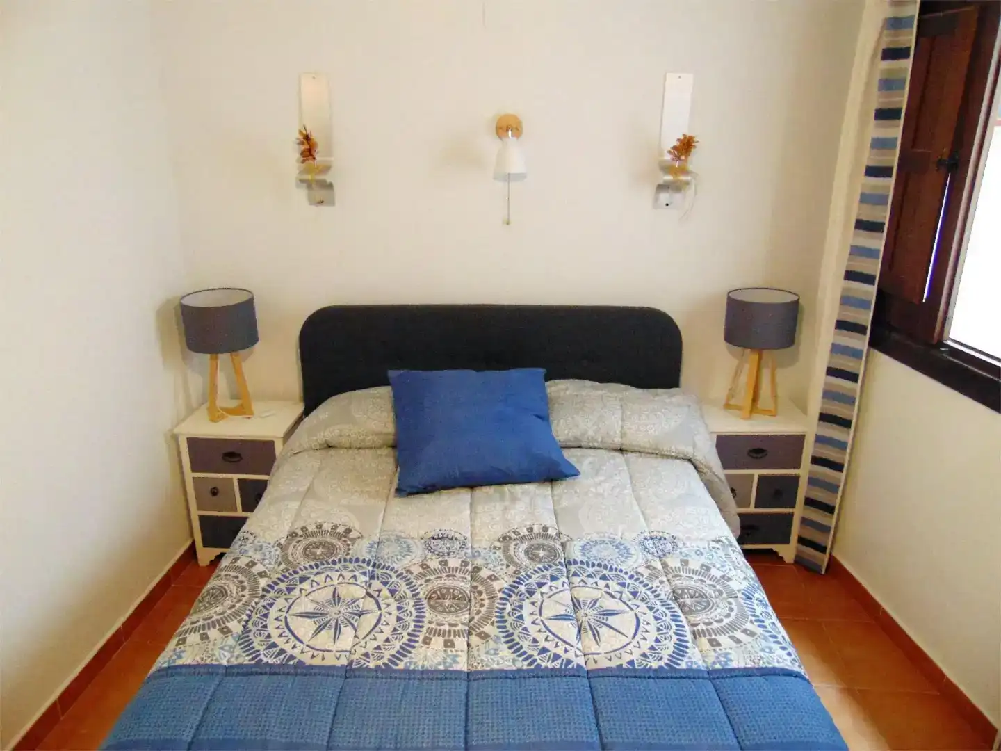 Habitación de Piso en venta en Carataunas con Piscina y Amueblado