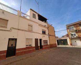 Vista exterior de Casa adosada en venda en Daimiel