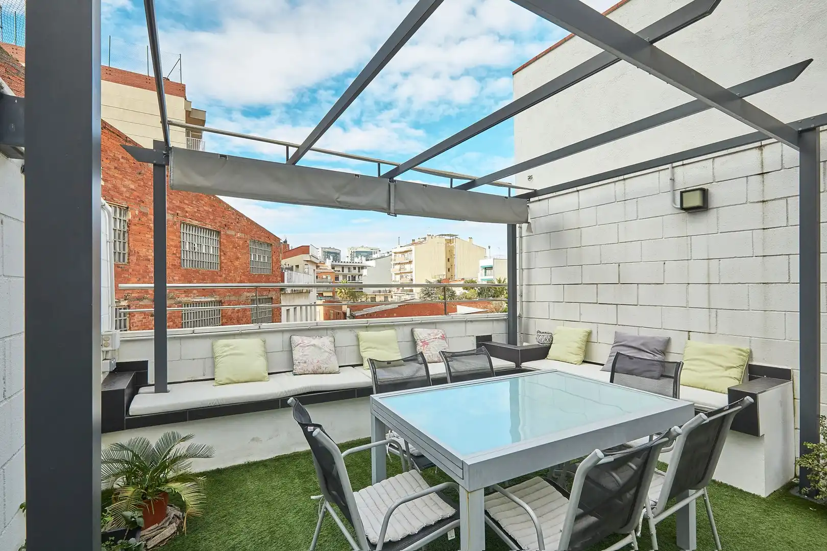 Terraza de Casa adosada en venta en Terrassa con Aire acondicionado, Calefacción y Parquet
