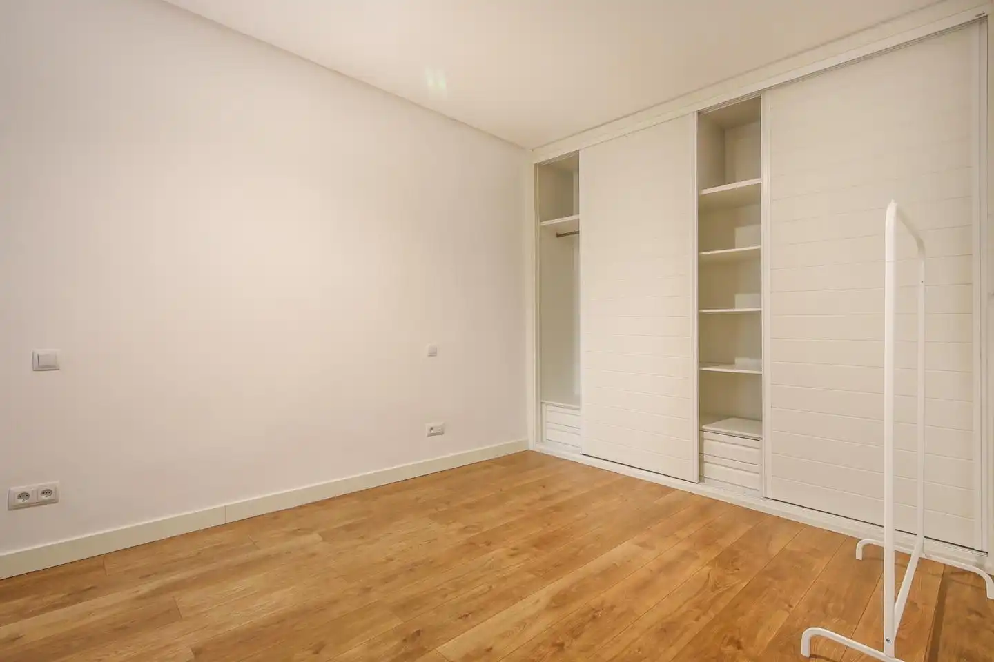 Schlafzimmer von Wohnung zur Miete in Madrid mit Klimaanlage und Heizung