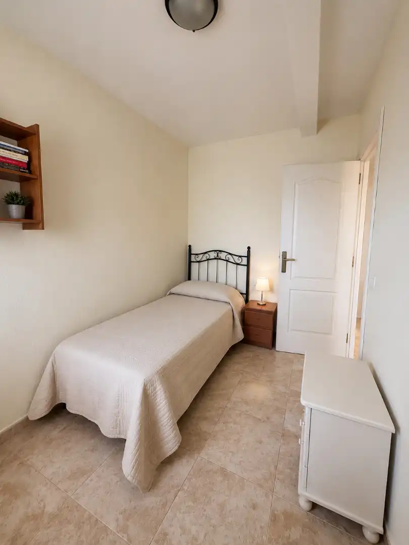 Dormitori de Apartament en venda en Fuengirola amb Aire condicionat, Forn i Rentadora
