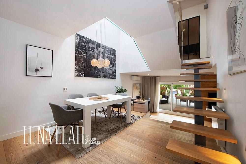 Dining room of Single-family semi-detached for sale in Castelldefels  with Parquet flooring
