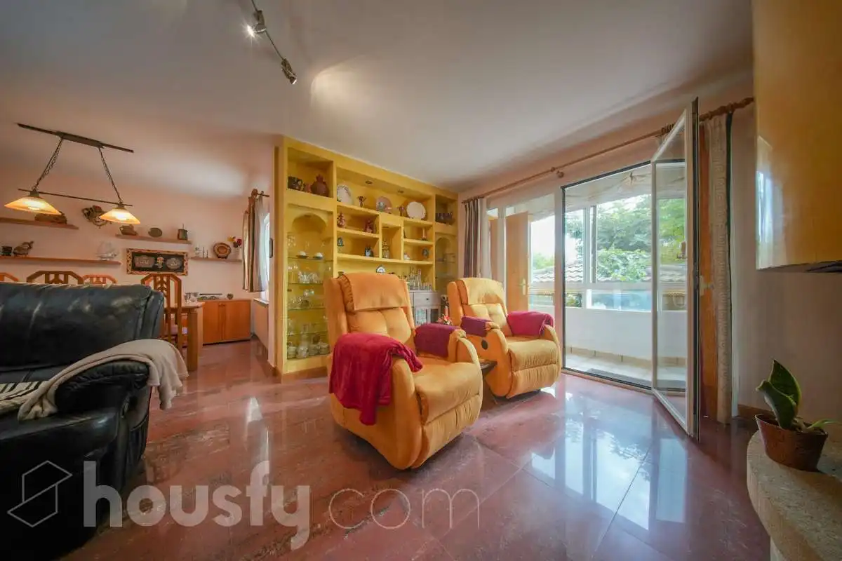 Sala d'estar de Casa o xalet en venda en Rivas-Vaciamadrid amb Aire condicionat, Calefacció i Jardí privat