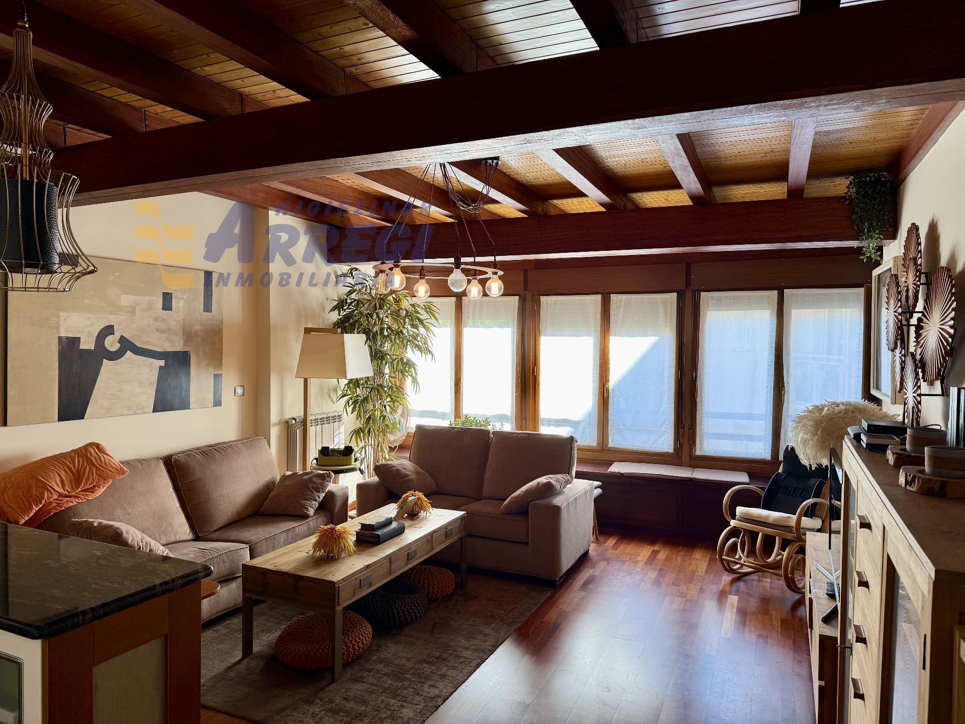 Sala d'estar de Pis en venda en Eibar amb Calefacció