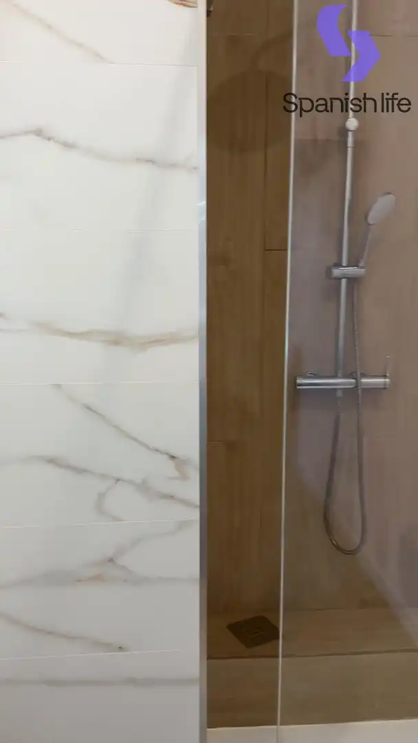 Baño de Apartamento en venta en Benidorm con Amueblado