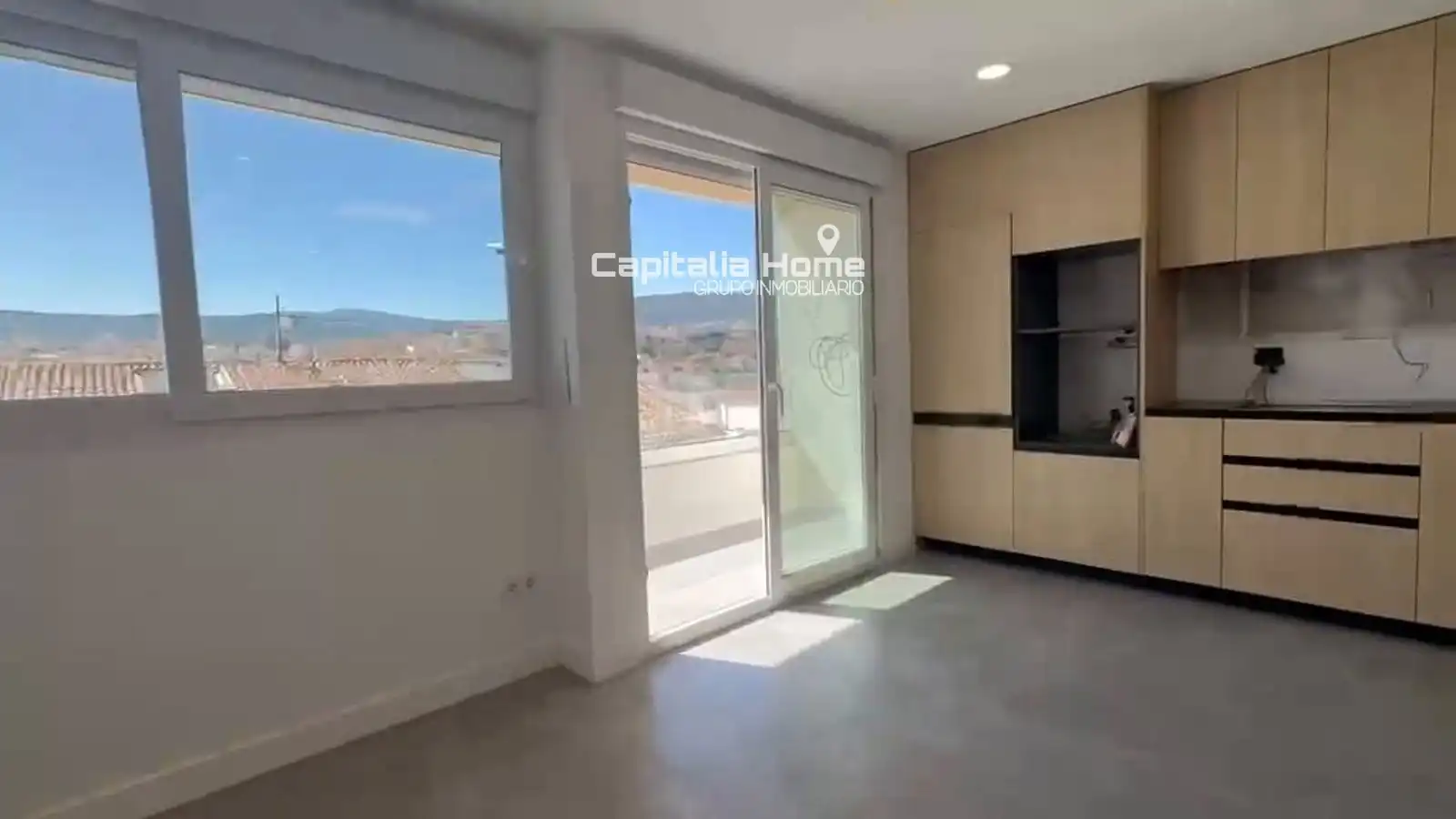 Attic for sale in Alcoy / Alcoi  with Terrace and Storage room