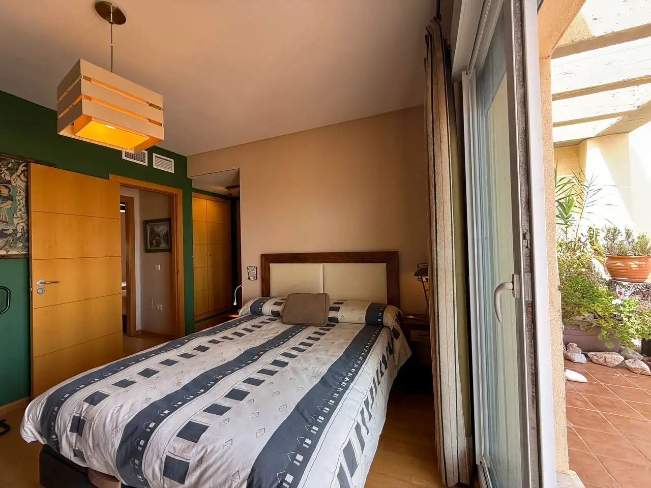 Habitación de Dúplex en venta en Torremolinos con Aire acondicionado, Calefacción y Terraza