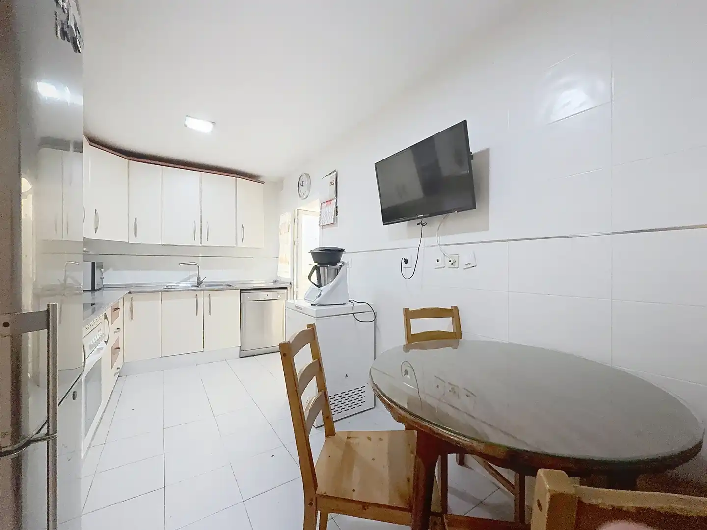 Kitchen of Flat for sale in Málaga  with Air Conditioner, Terrace and Community pool