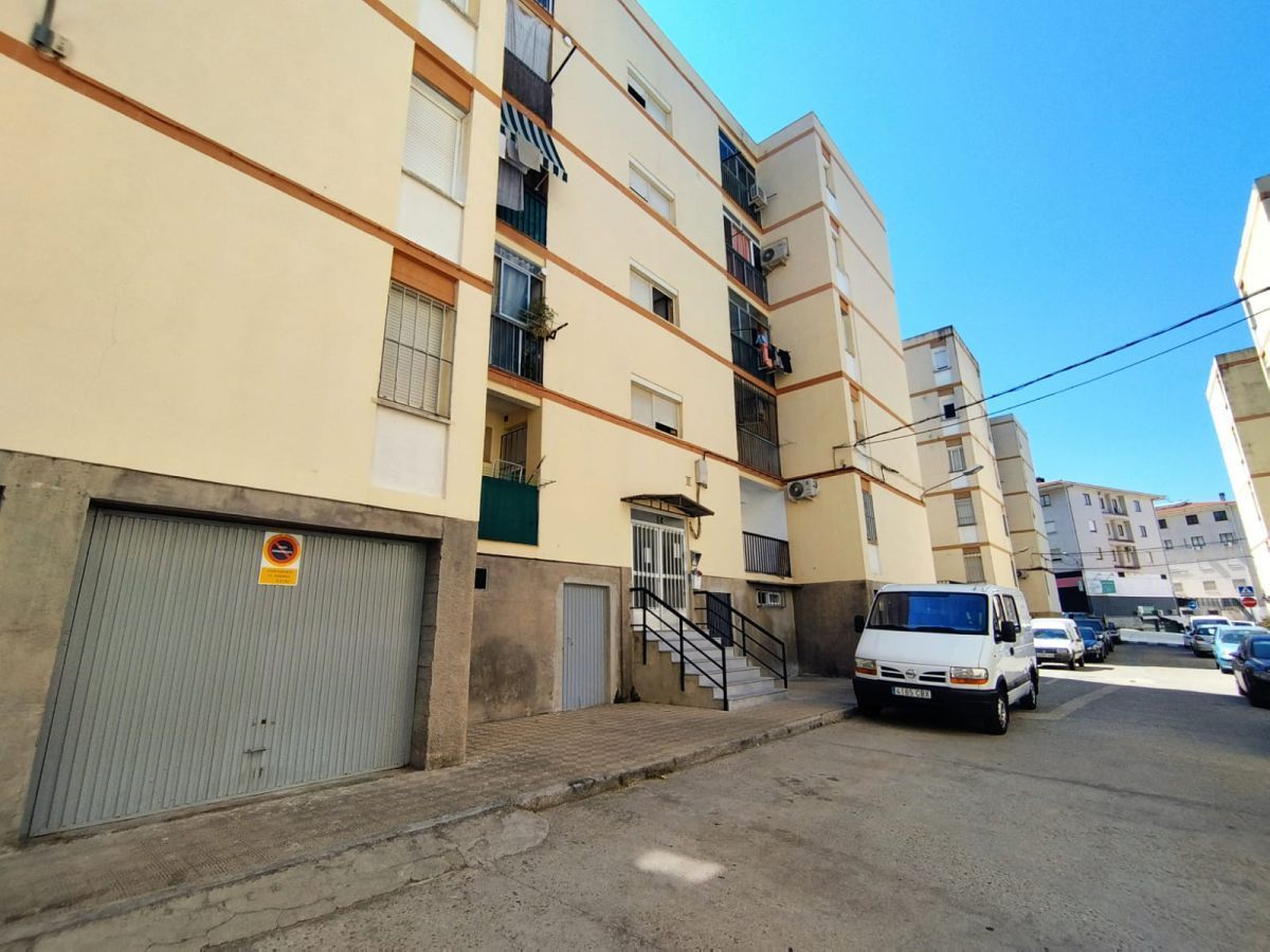 Exterior view of Flat for sale in Plasencia