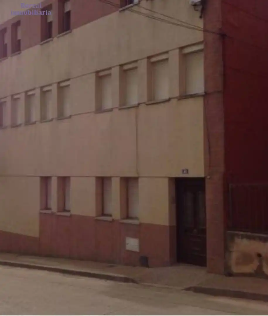 Außenansicht von Gebäude zum Verkauf in San Asensio