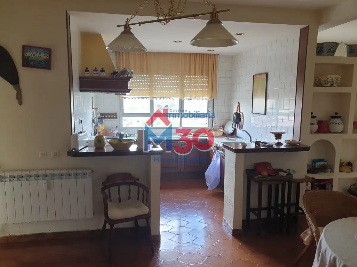 Cocina de Piso en venta en Miranda de Ebro con Calefacción, Parquet y Terraza