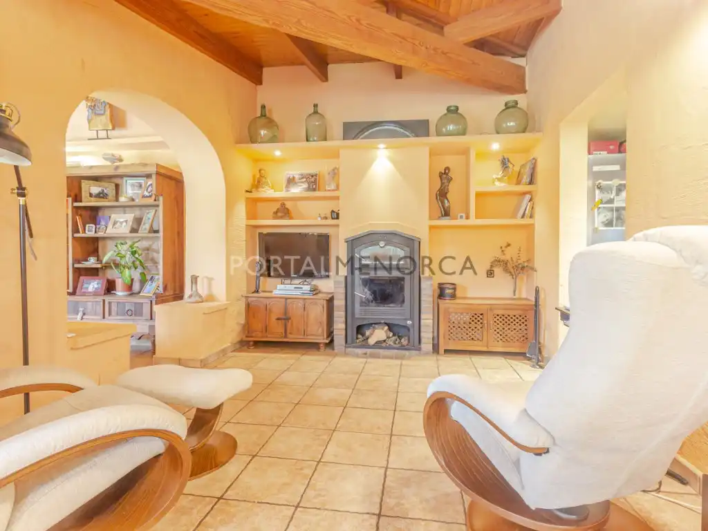 Sala de estar de Finca rústica en venta en Maó - Mahón con Aire acondicionado, Jardín privado y Terraza