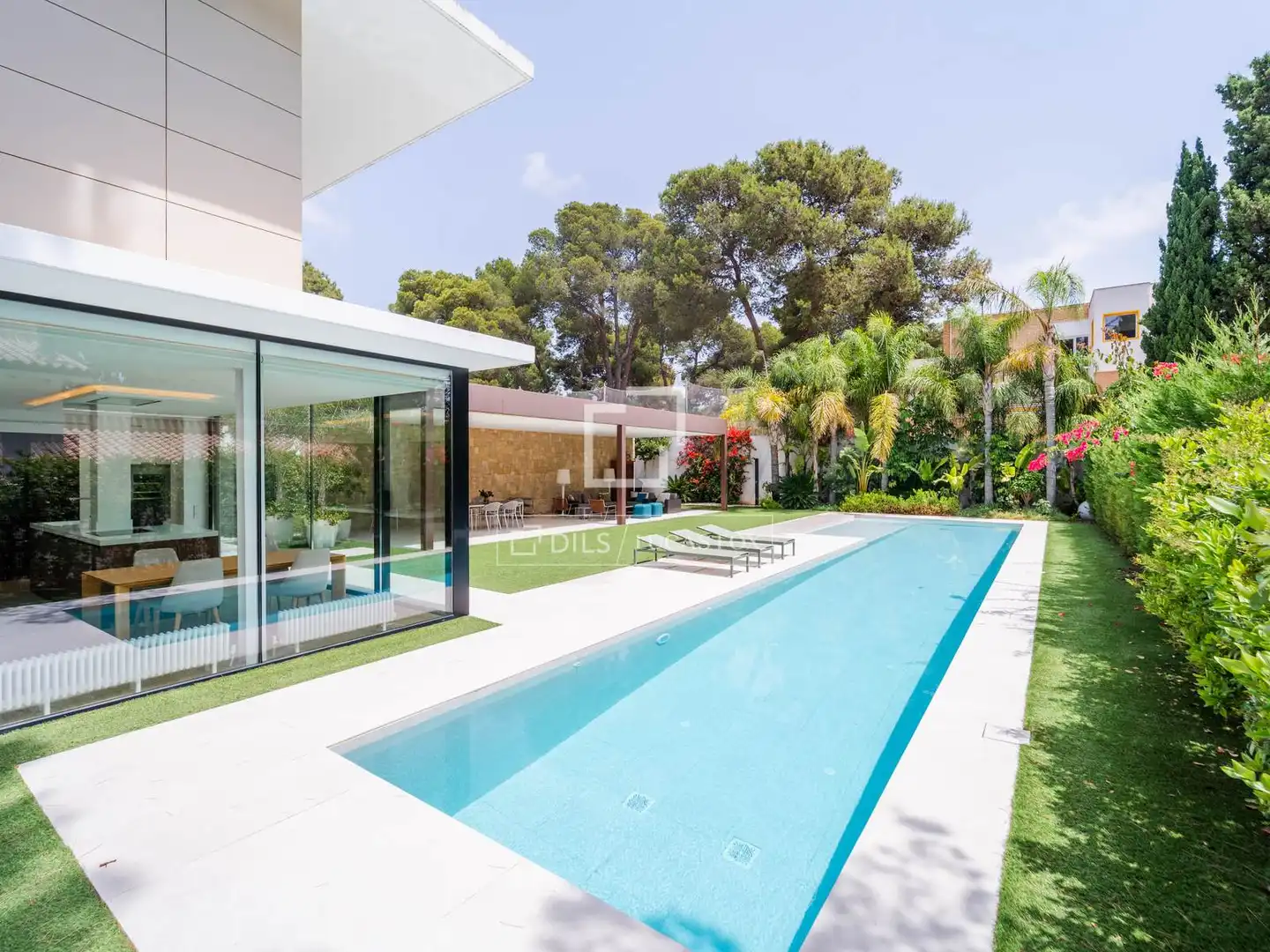 Piscina de Casa o chalet en venta en Godella con Aire acondicionado, Calefacción y Jardín privado