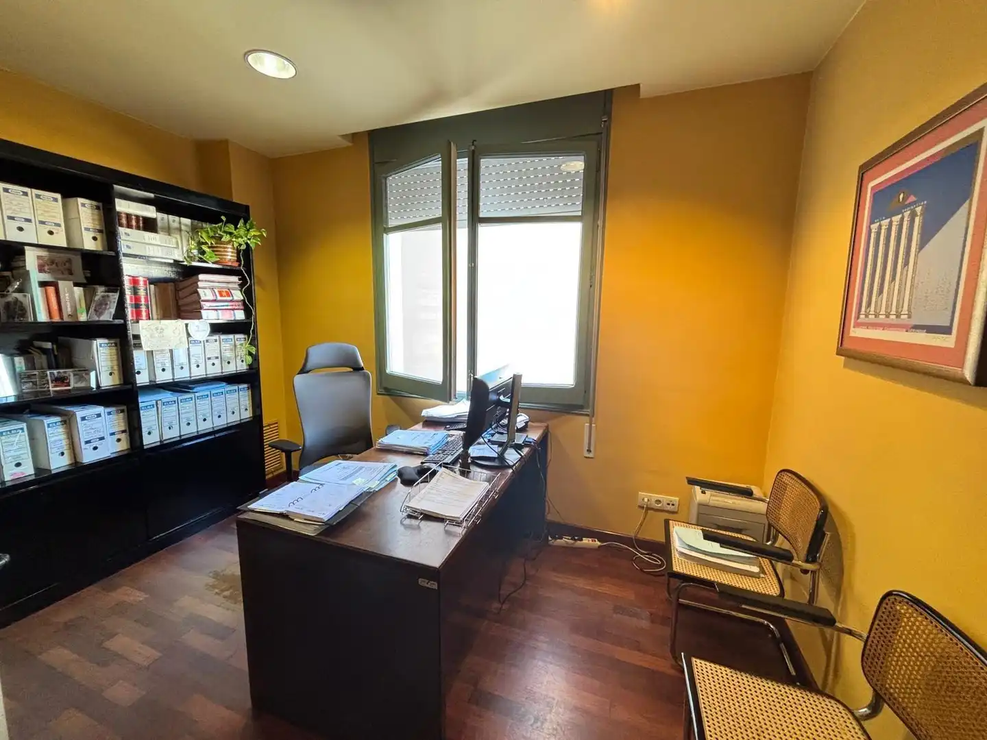 Flat for sale in Girona  with Air Conditioner