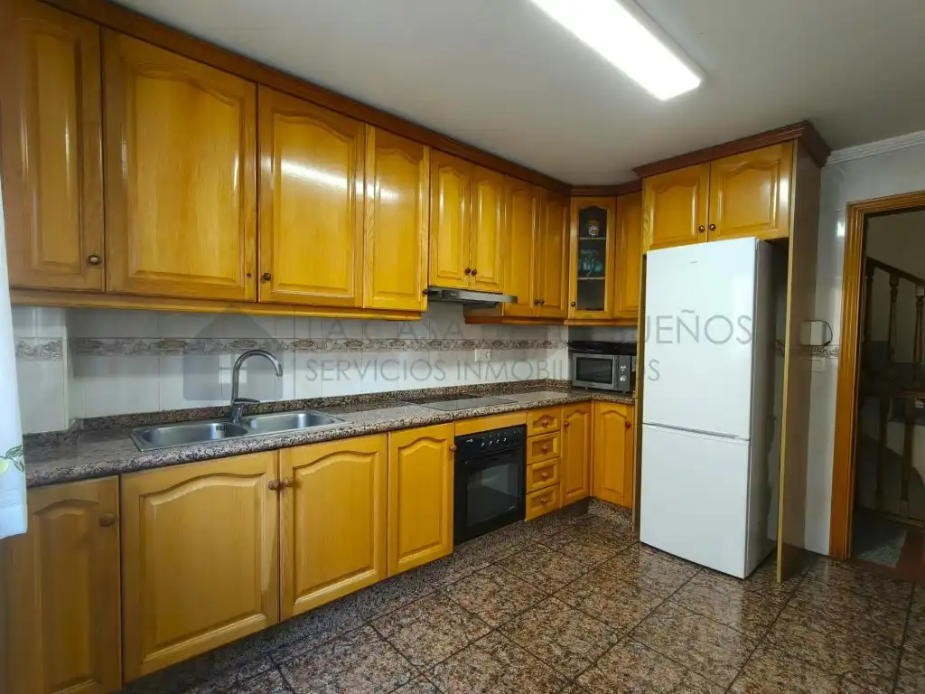 Cuina de Casa adosada en venda en San Crispín - Huerta Nueva-Estación  