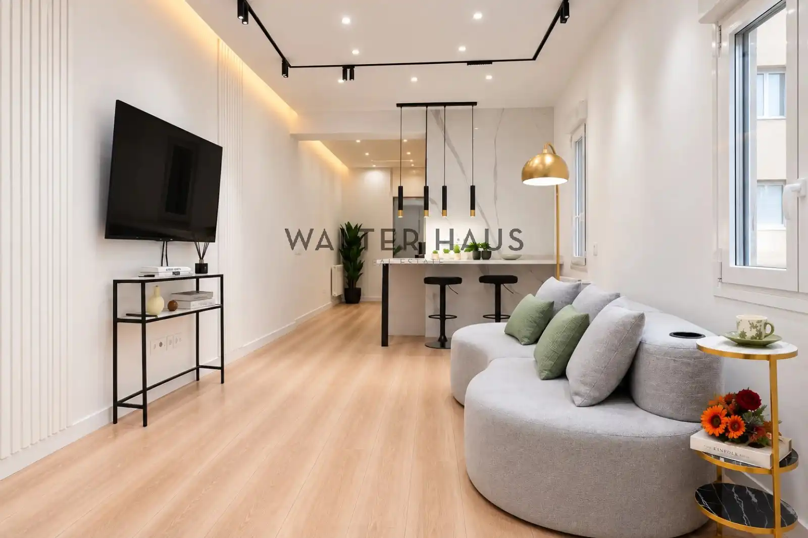 Appartement avec ascenseur à louer à Paseo de la Reina Cristina