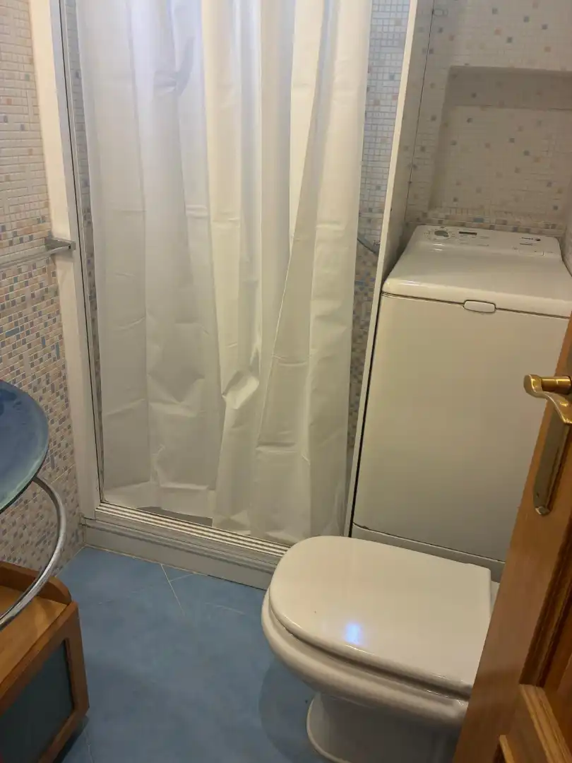 Bany de Pis en venda en Granada amb Aire condicionat, Moblat i Forn