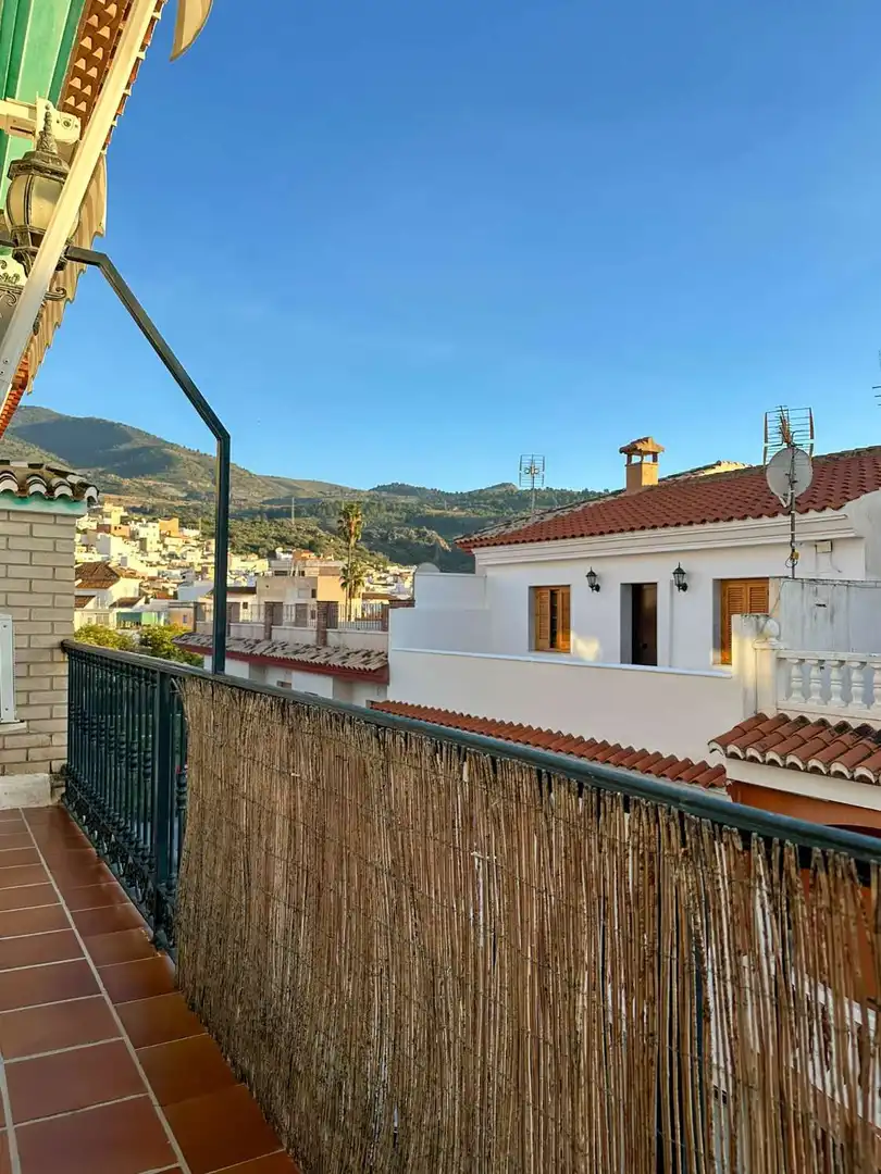 Vista exterior de Piso de alquiler en Vélez de Benaudalla con Aire acondicionado, Terraza y Amueblado