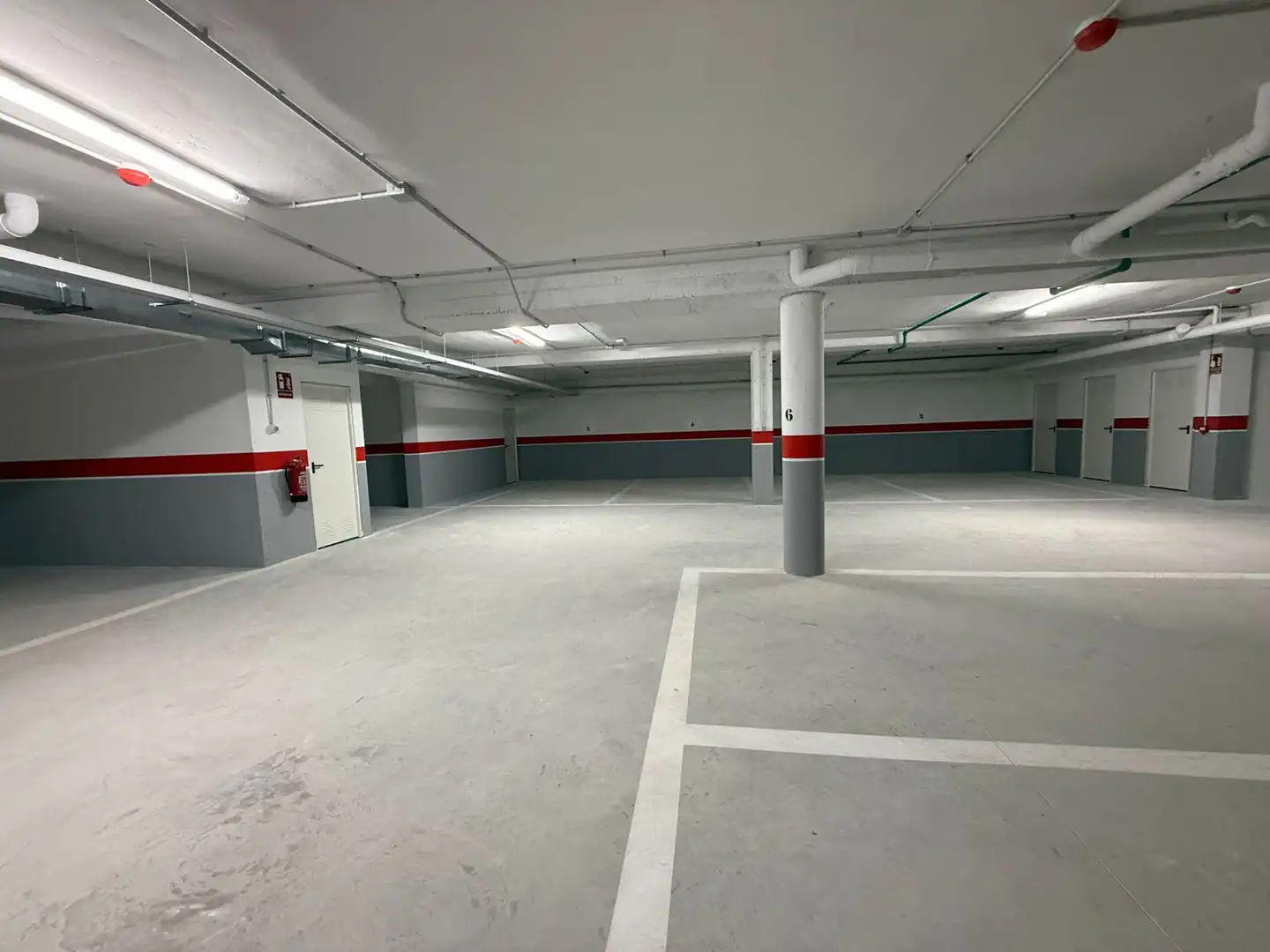 Parking de Piso en venta en Tomelloso con Aire acondicionado, Calefacción y Jardín privado
