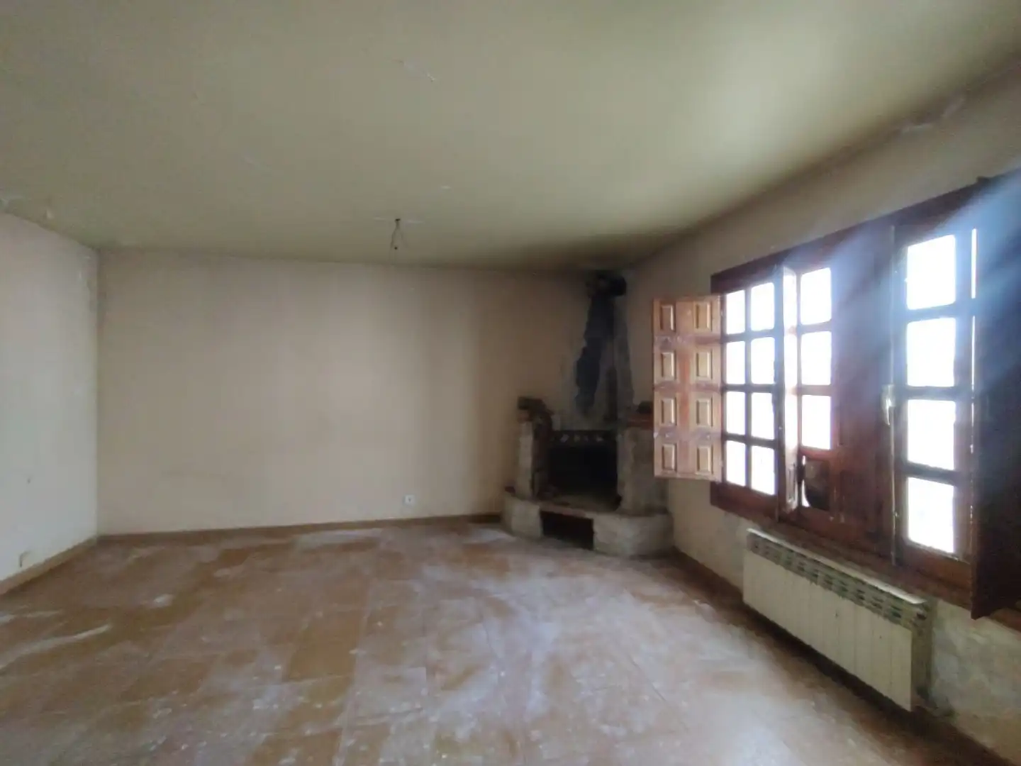 Casa adosada en venda a Mucientes
