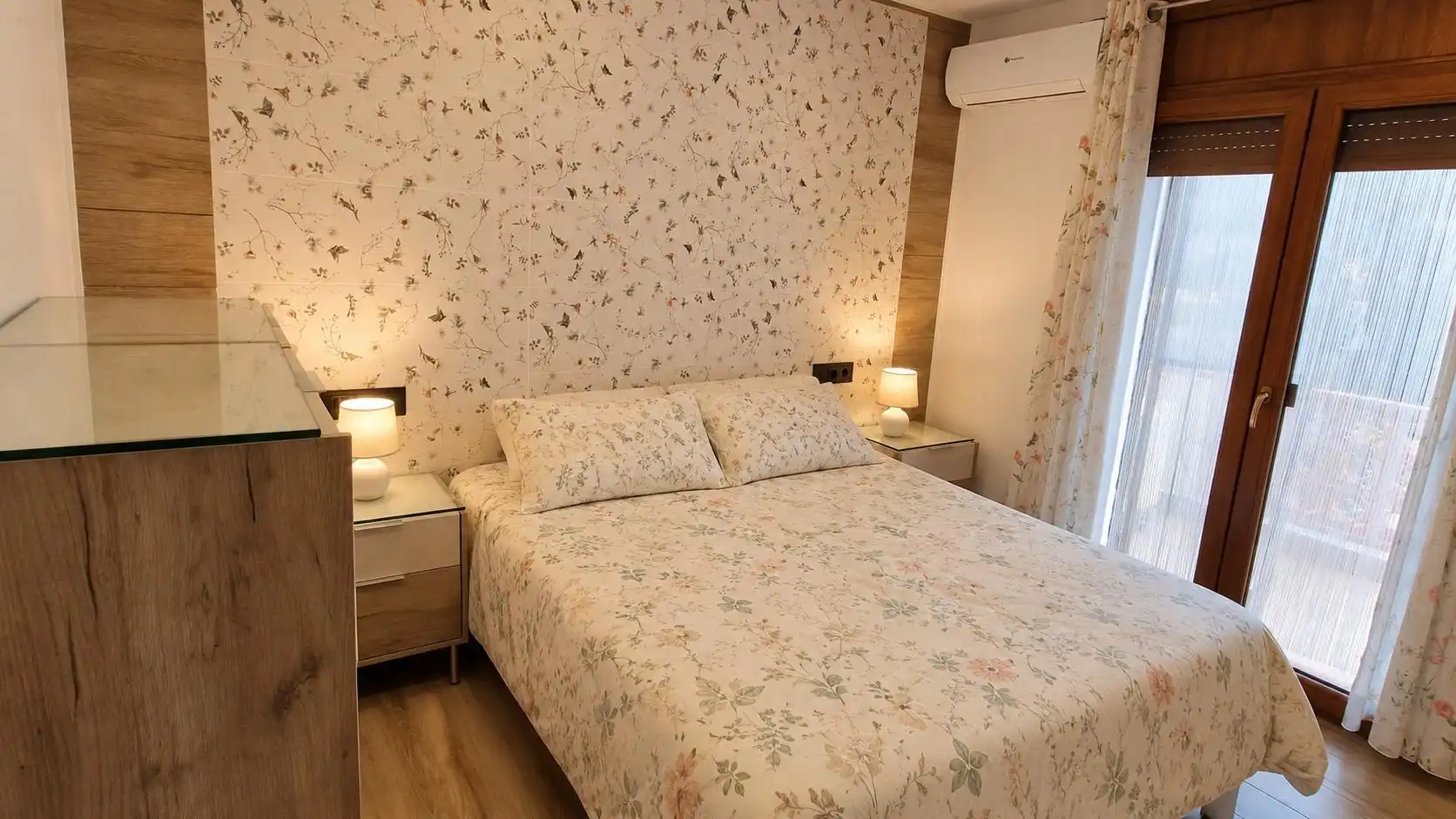 Habitación de Casa o chalet de alquiler en Roses con Aire acondicionado, Jardín privado y Terraza