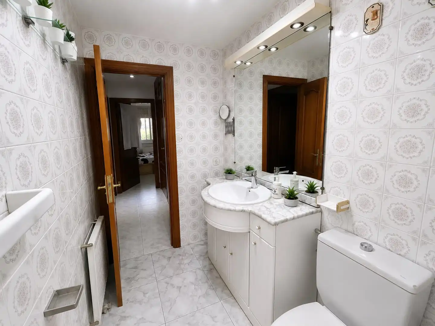 Bathroom of Flat for sale in Coslada  with Air Conditioner, Heating and Terrace