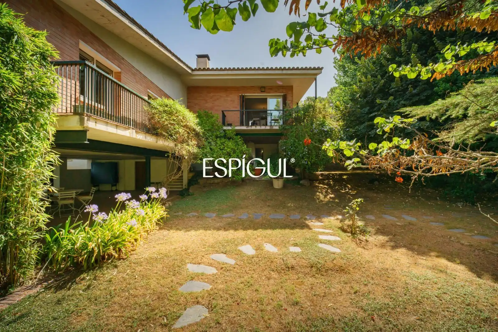Jardín de Casa o chalet en venta en Cerdanyola del Vallès con Calefacción, Terraza y Trastero