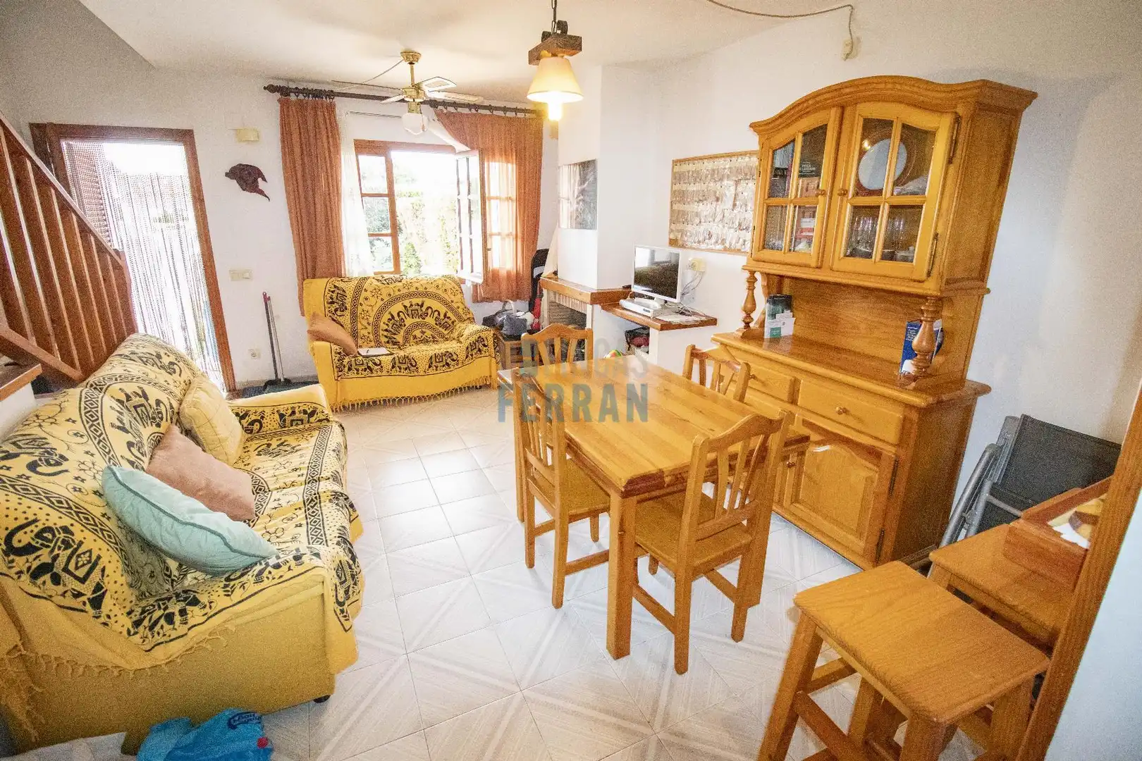 Sala d'estar de Casa adosada en venda en El Vendrell amb Terrassa, Traster i Moblat