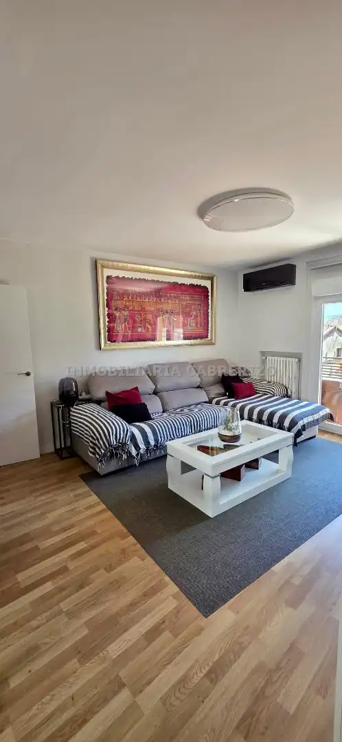 Flat with lift for sale in Oeste, imagen 3