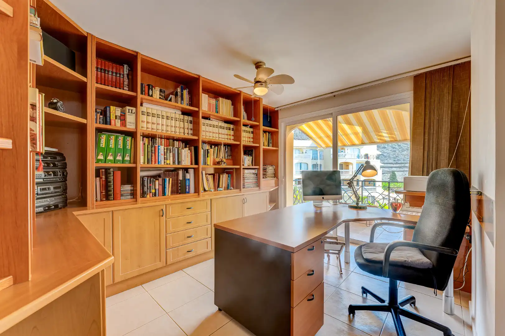 Apartament amb terrassa en venda a Calle Falúa 45, imagen 28