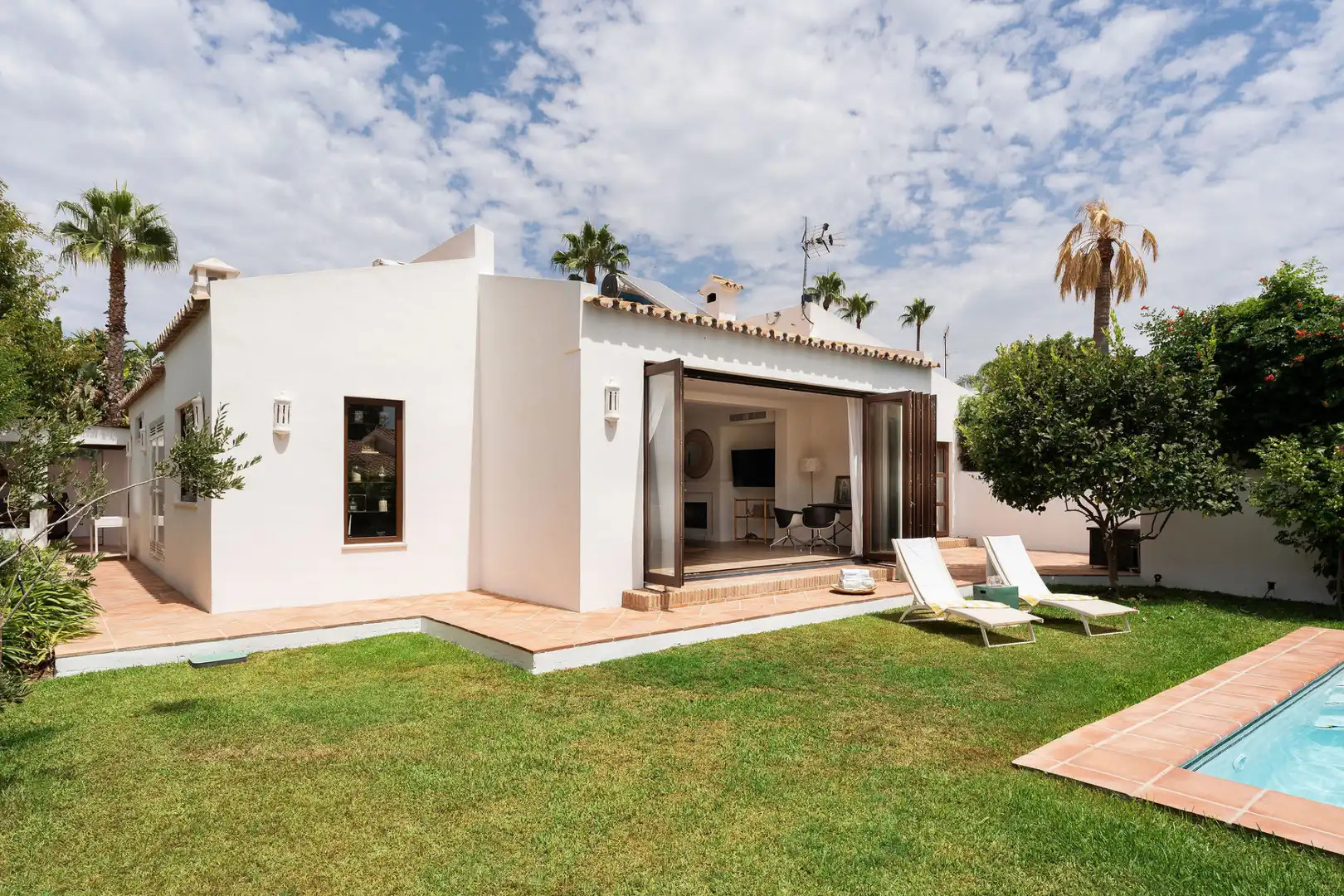 Jardín de Casa o chalet en venta en Estepona con Aire acondicionado, Jardín privado y Terraza